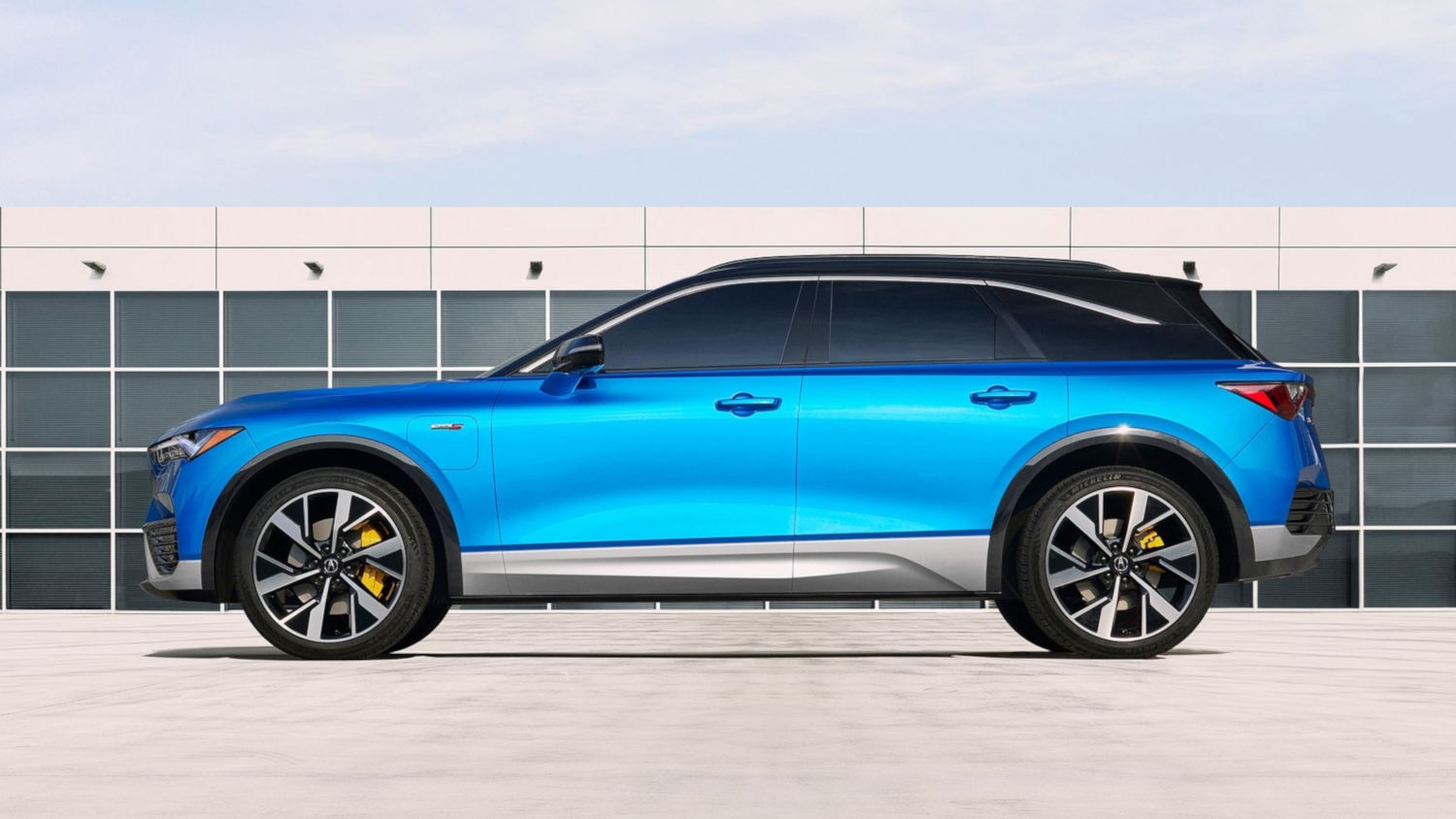 Comparison - Acura ZDX Type S 2024 - vs - BMW iX xDrive50 2022 | SUV Drive